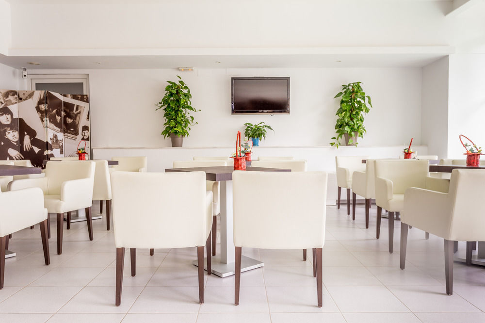 Bordoy Alcudia Port Suites - Adults Only Port de Alcudia  Exterior photo